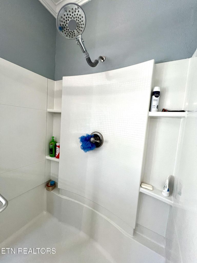 Sevierville, Tennessee, 37862, United States, 3 Bedrooms Bedrooms, ,2 BathroomsBathrooms,Residential,Forsale,1893776