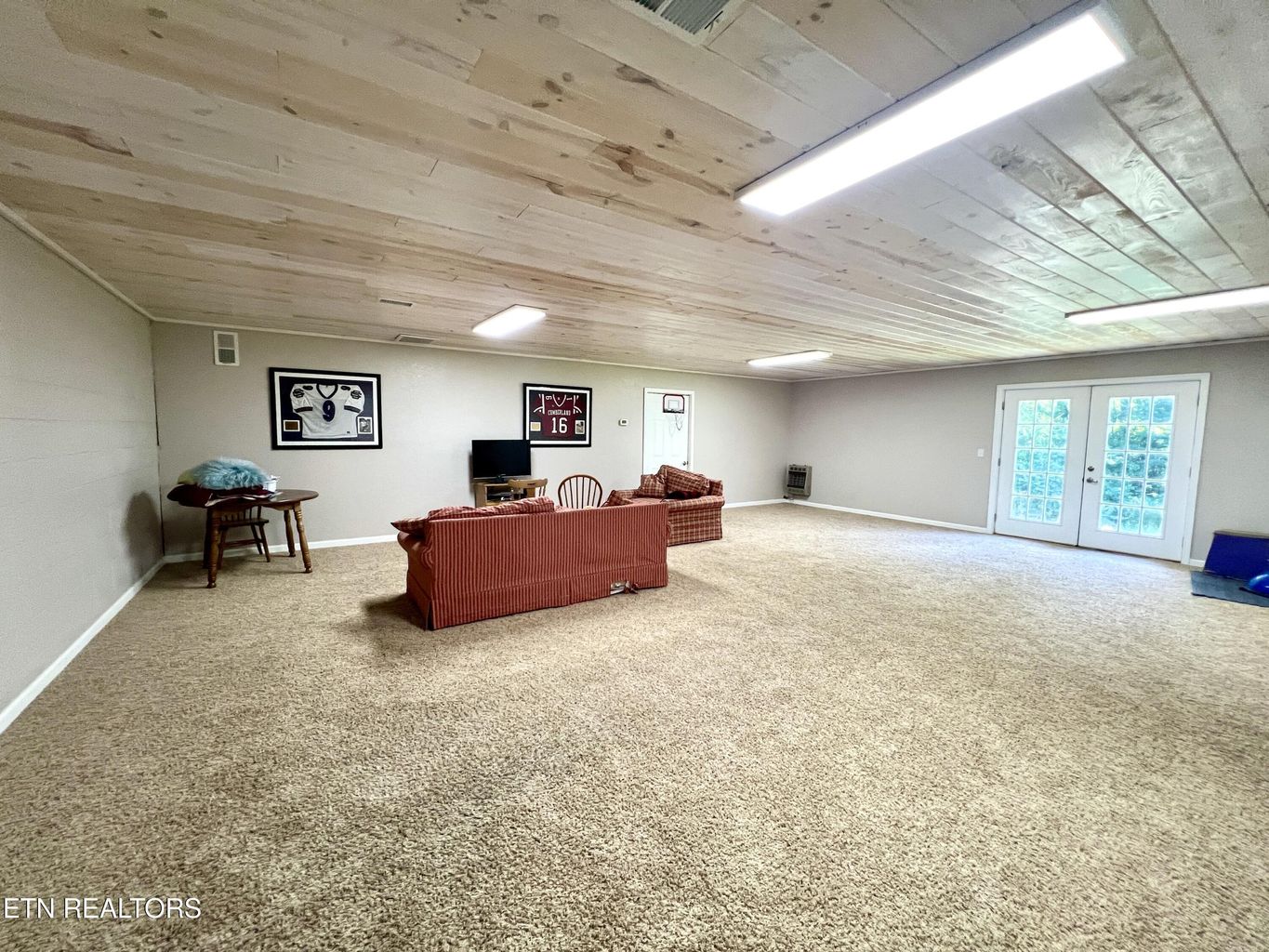 Sevierville, Tennessee, 37862, United States, 3 Bedrooms Bedrooms, ,2 BathroomsBathrooms,Residential,Forsale,1893776
