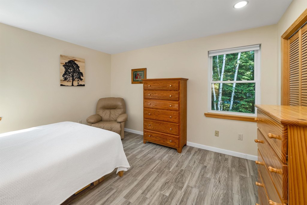 Alton, New Hampshire, 03809, United States, 2 Bedrooms Bedrooms, ,1.5 BathroomsBathrooms,Residential,Forsale,2002398