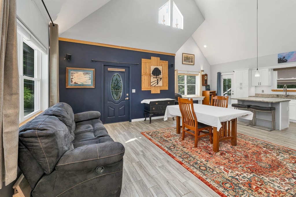 Alton, New Hampshire, 03809, United States, 2 Bedrooms Bedrooms, ,1.5 BathroomsBathrooms,Residential,Forsale,2002398