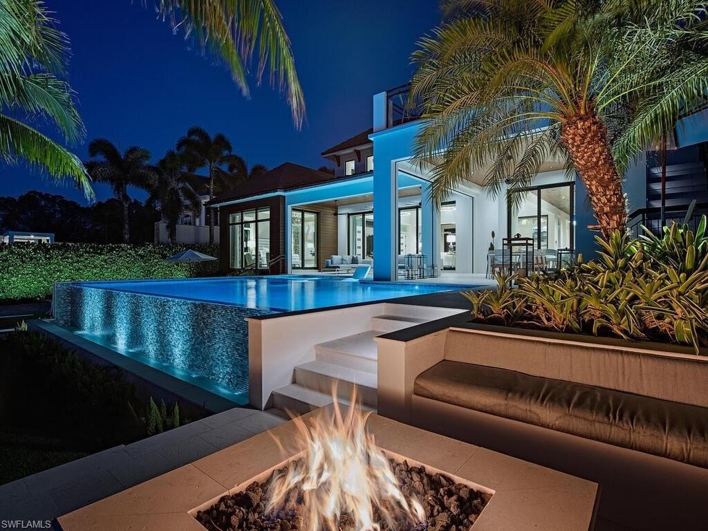 NAPLES, Florida, 34102, United States, 5 Bedrooms Bedrooms, ,5.5 BathroomsBathrooms,Residential,Forsale,1995080