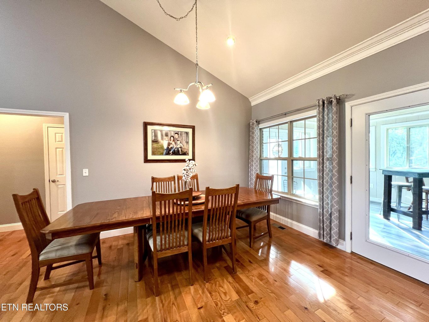 Sevierville, Tennessee, 37862, United States, 3 Bedrooms Bedrooms, ,2 BathroomsBathrooms,Residential,Forsale,1893776
