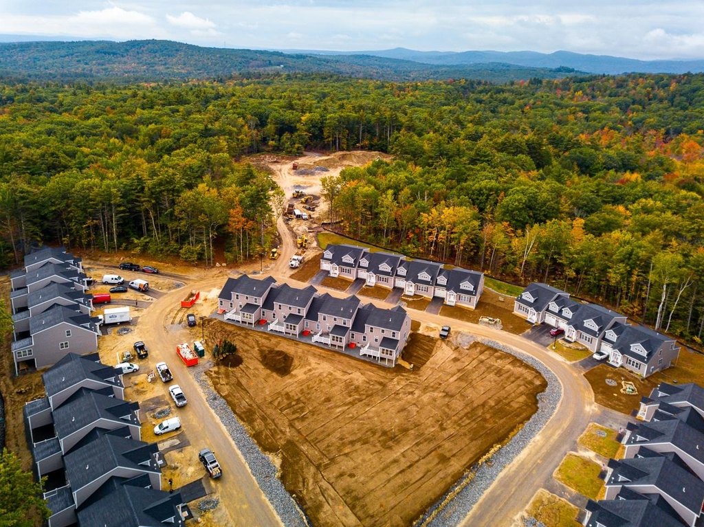 Meredith, New Hampshire, 03253, United States, 2 Bedrooms Bedrooms, ,2.5 BathroomsBathrooms,Residential,Forsale,1968470