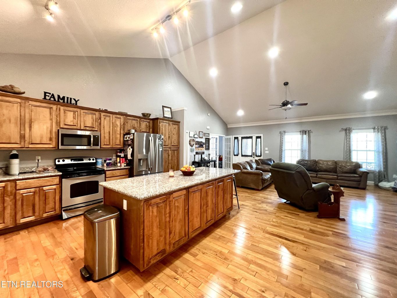 Sevierville, Tennessee, 37862, United States, 3 Bedrooms Bedrooms, ,2 BathroomsBathrooms,Residential,Forsale,1893776
