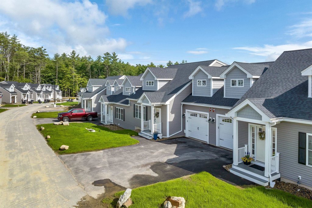 Meredith, New Hampshire, 03253, United States, 2 Bedrooms Bedrooms, ,2.5 BathroomsBathrooms,Residential,Forsale,1968470