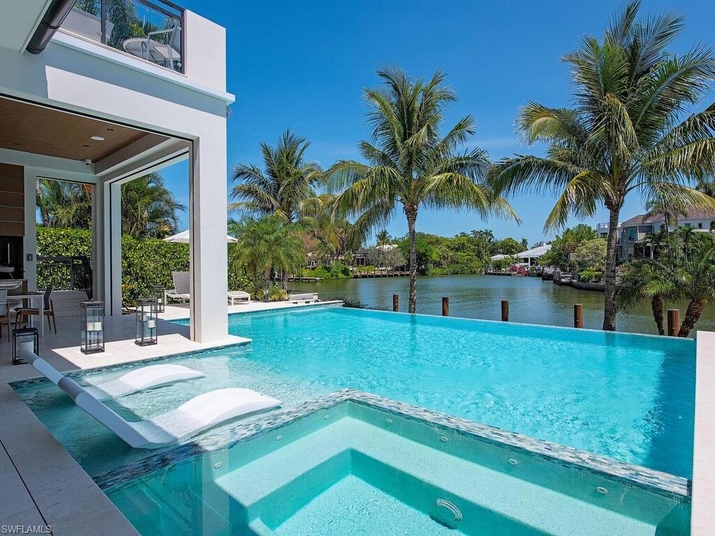 NAPLES, Florida, 34102, United States, 5 Bedrooms Bedrooms, ,5.5 BathroomsBathrooms,Residential,Forsale,1995080