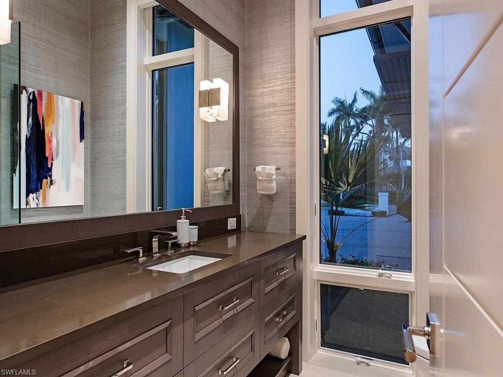 NAPLES, Florida, 34102, United States, 5 Bedrooms Bedrooms, ,5.5 BathroomsBathrooms,Residential,Forsale,1995080