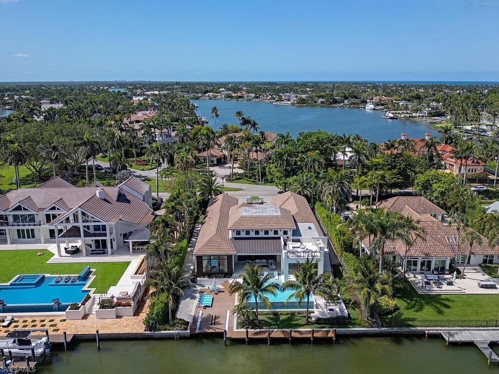 NAPLES, Florida, 34102, United States, 5 Bedrooms Bedrooms, ,5.5 BathroomsBathrooms,Residential,Forsale,1995080