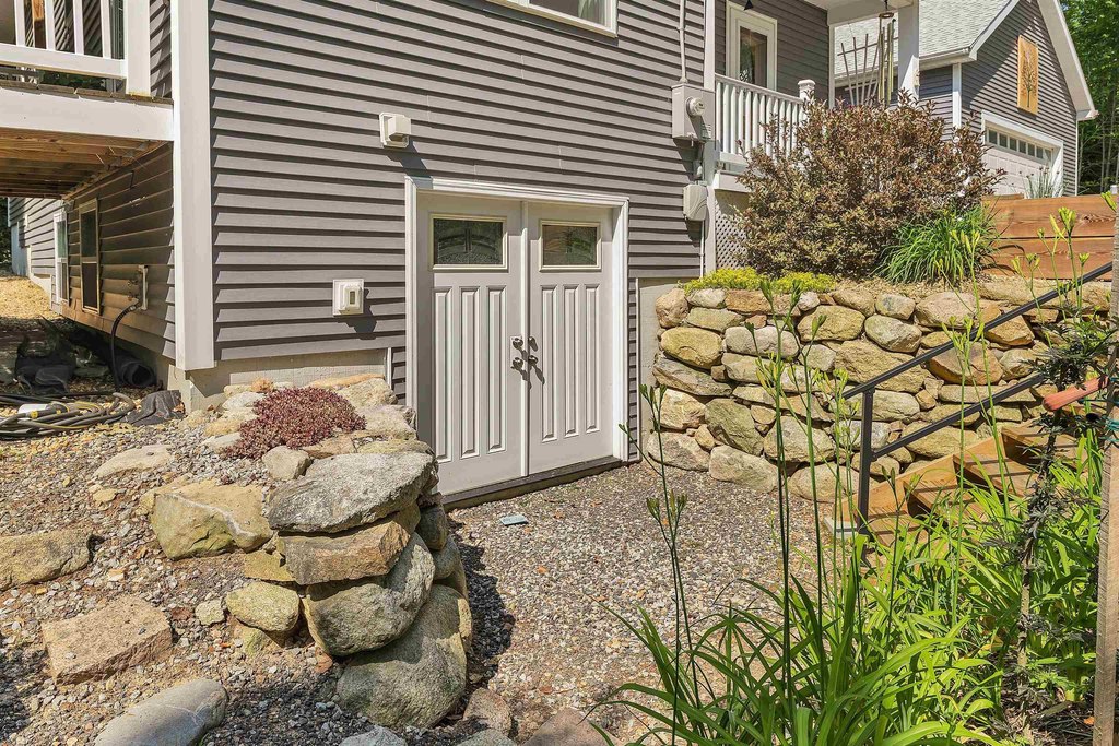 Alton, New Hampshire, 03809, United States, 2 Bedrooms Bedrooms, ,1.5 BathroomsBathrooms,Residential,Forsale,2002398