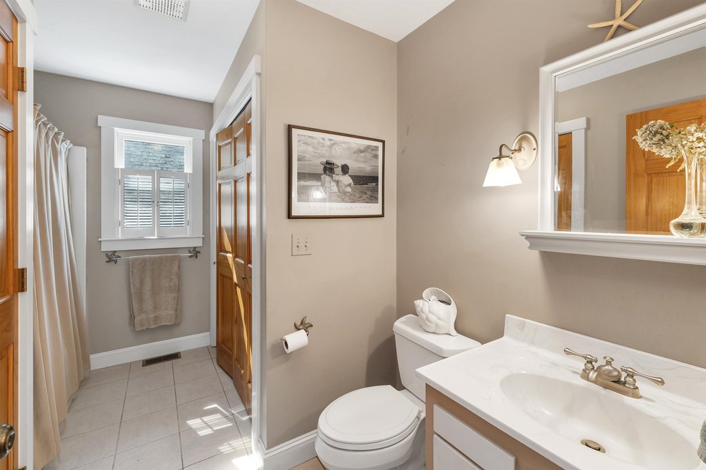 Gilford, New Hampshire, 03249, United States, 3 Bedrooms Bedrooms, ,2.5 BathroomsBathrooms,Residential,Forsale,1893920