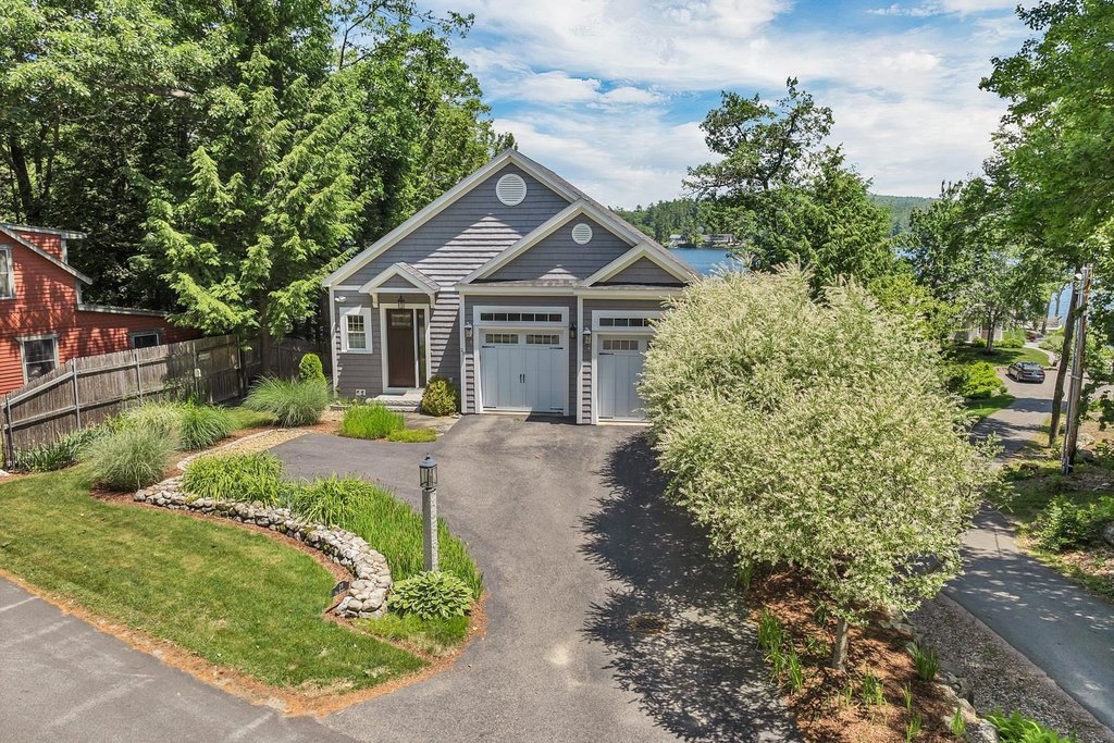 Alton, New Hampshire, 03810, United States, 2 Bedrooms Bedrooms, ,3.5 BathroomsBathrooms,Residential,Forsale,1909916