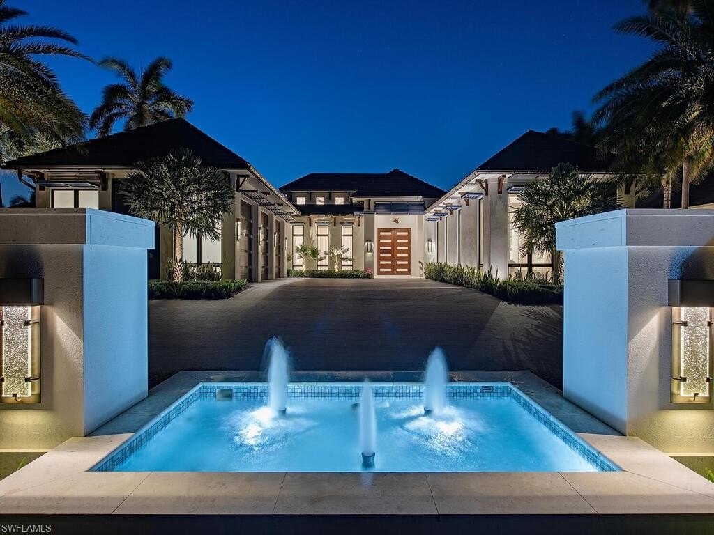 NAPLES, Florida, 34102, United States, 5 Bedrooms Bedrooms, ,5.5 BathroomsBathrooms,Residential,Forsale,1995080