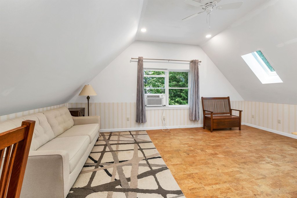 Alton, New Hampshire, 03809, United States, 2 Bedrooms Bedrooms, ,1.5 BathroomsBathrooms,Residential,Forsale,2002398