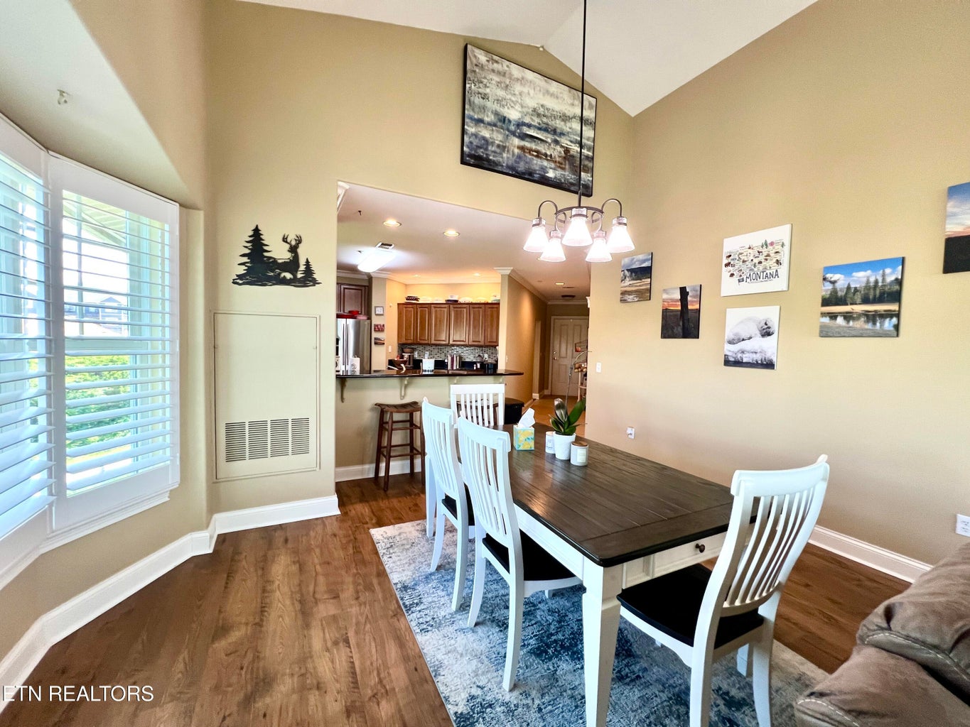 Dandridge, Tennessee, 37725, United States, 3 Bedrooms Bedrooms, ,2 BathroomsBathrooms,Residential,Forsale,2009018