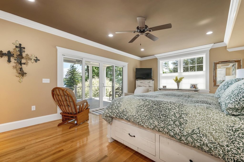 Alton, New Hampshire, 03810, United States, 2 Bedrooms Bedrooms, ,3.5 BathroomsBathrooms,Residential,Forsale,1909916