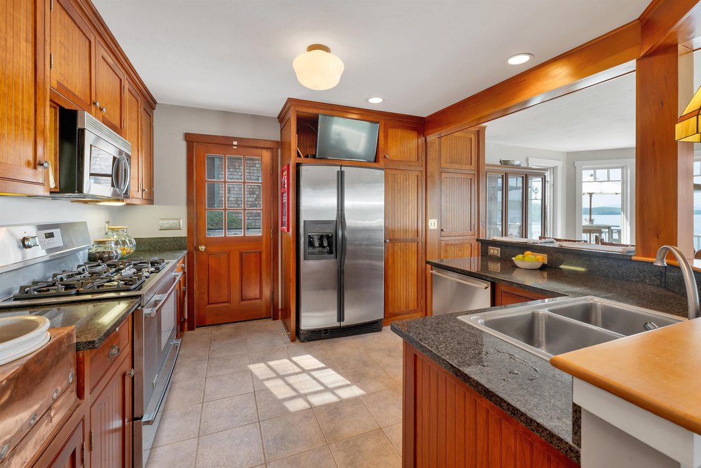 Gilford, New Hampshire, 03249, United States, 3 Bedrooms Bedrooms, ,2.5 BathroomsBathrooms,Residential,Forsale,1893920