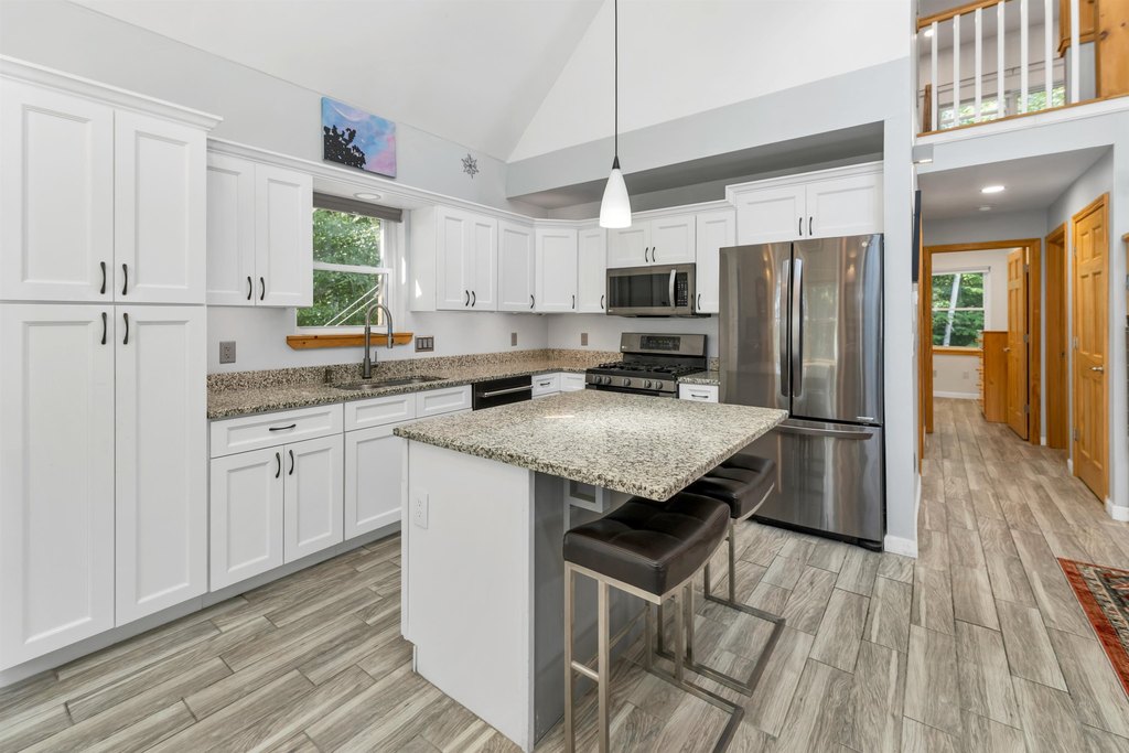 Alton, New Hampshire, 03809, United States, 2 Bedrooms Bedrooms, ,1.5 BathroomsBathrooms,Residential,Forsale,2002398