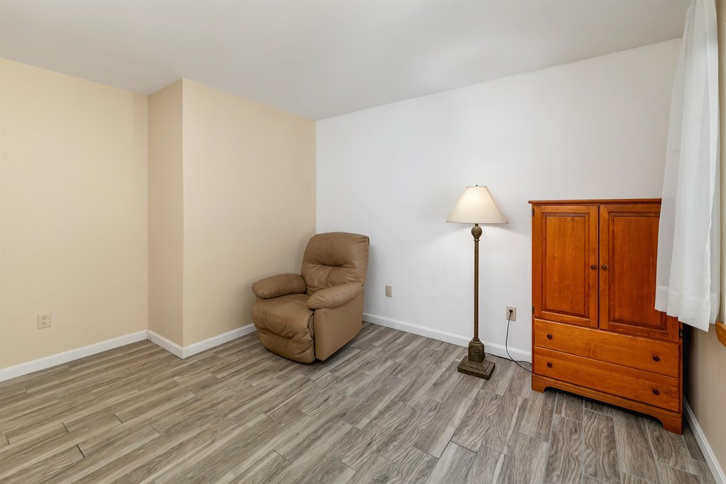 Alton, New Hampshire, 03809, United States, 2 Bedrooms Bedrooms, ,1.5 BathroomsBathrooms,Residential,Forsale,2002398