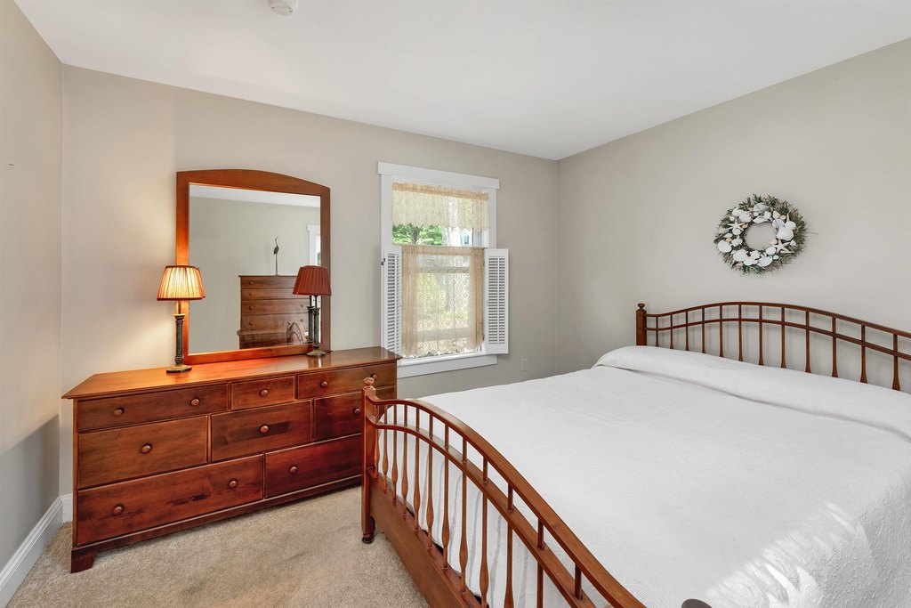 Gilford, New Hampshire, 03249, United States, 3 Bedrooms Bedrooms, ,2.5 BathroomsBathrooms,Residential,Forsale,1893920