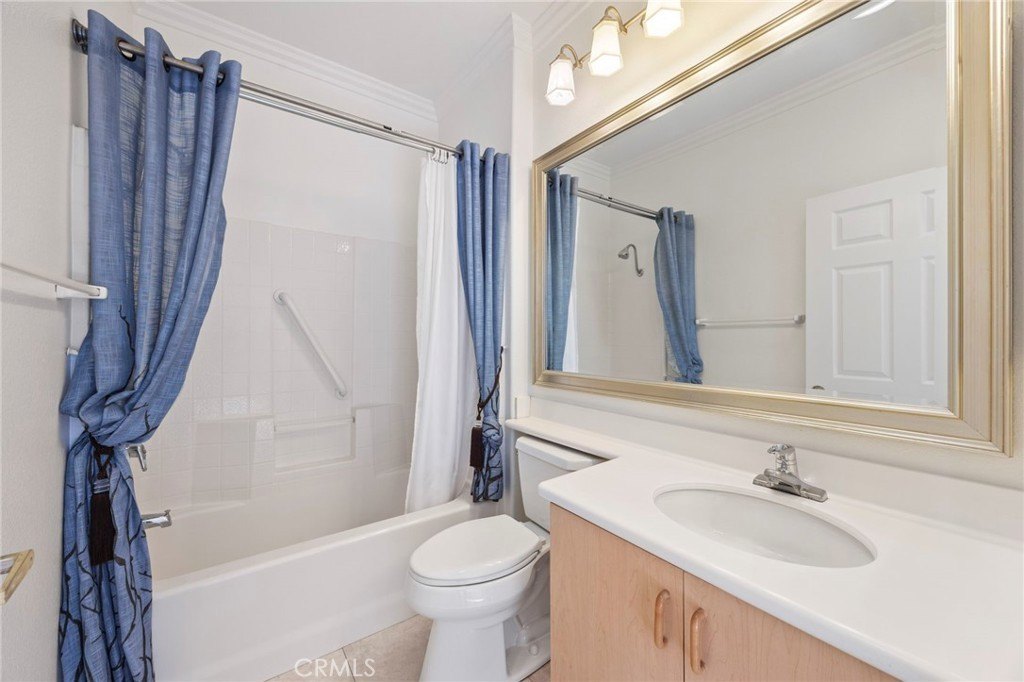Mission Viejo, California, 92692, United States, 2 Bedrooms Bedrooms, ,2 BathroomsBathrooms,Residential,Forsale,1927544