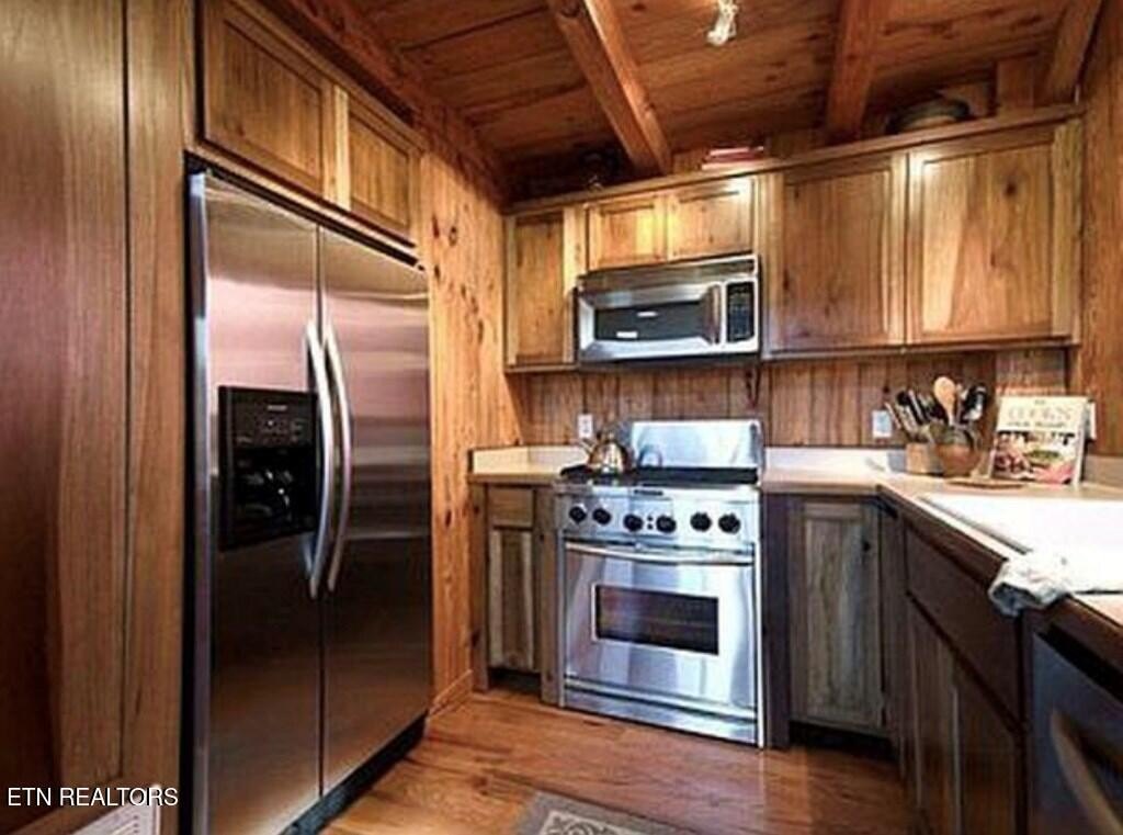 Gainesboro, Tennessee, 38562, United States, 2 Bedrooms Bedrooms, ,1 BathroomBathrooms,Residential,Forsale,1905429