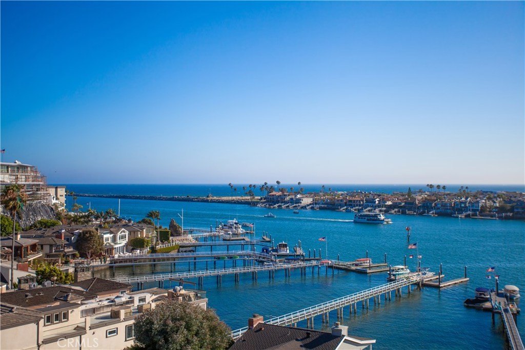 Corona del Mar, California, 92625, United States, 4 Bedrooms Bedrooms, ,3.5 BathroomsBathrooms,Residential,Forsale,1899771