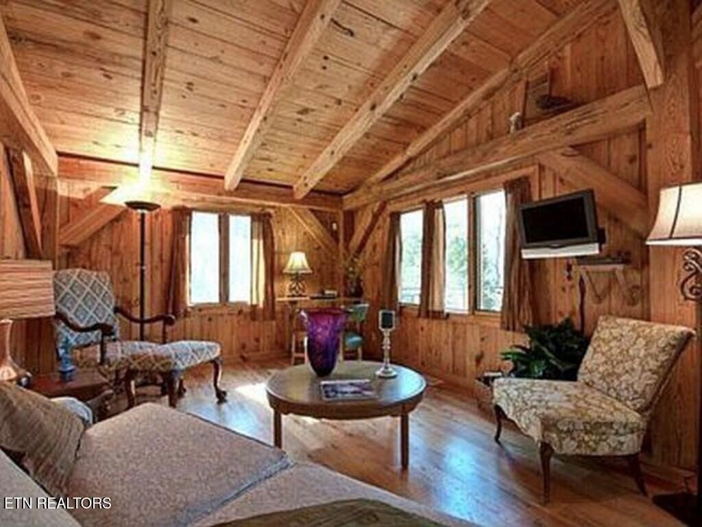 Gainesboro, Tennessee, 38562, United States, 2 Bedrooms Bedrooms, ,1 BathroomBathrooms,Residential,Forsale,1905429