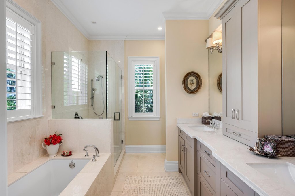 Delray Beach, Florida, 33483, United States, 4 Bedrooms Bedrooms, ,4.5 BathroomsBathrooms,Residential,Forsale,1905161