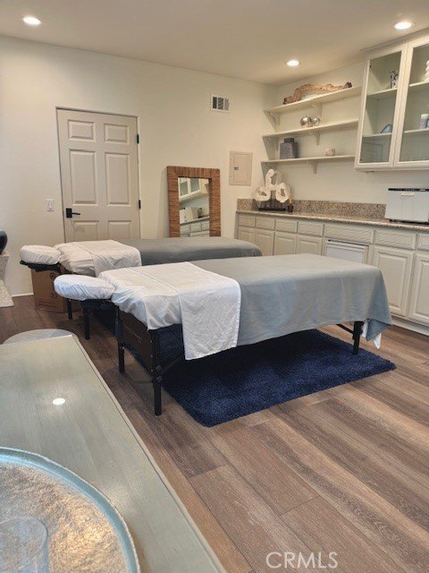 Corona del Mar, California, 92625, United States, 4 Bedrooms Bedrooms, ,3.5 BathroomsBathrooms,Residential,Forsale,1899771