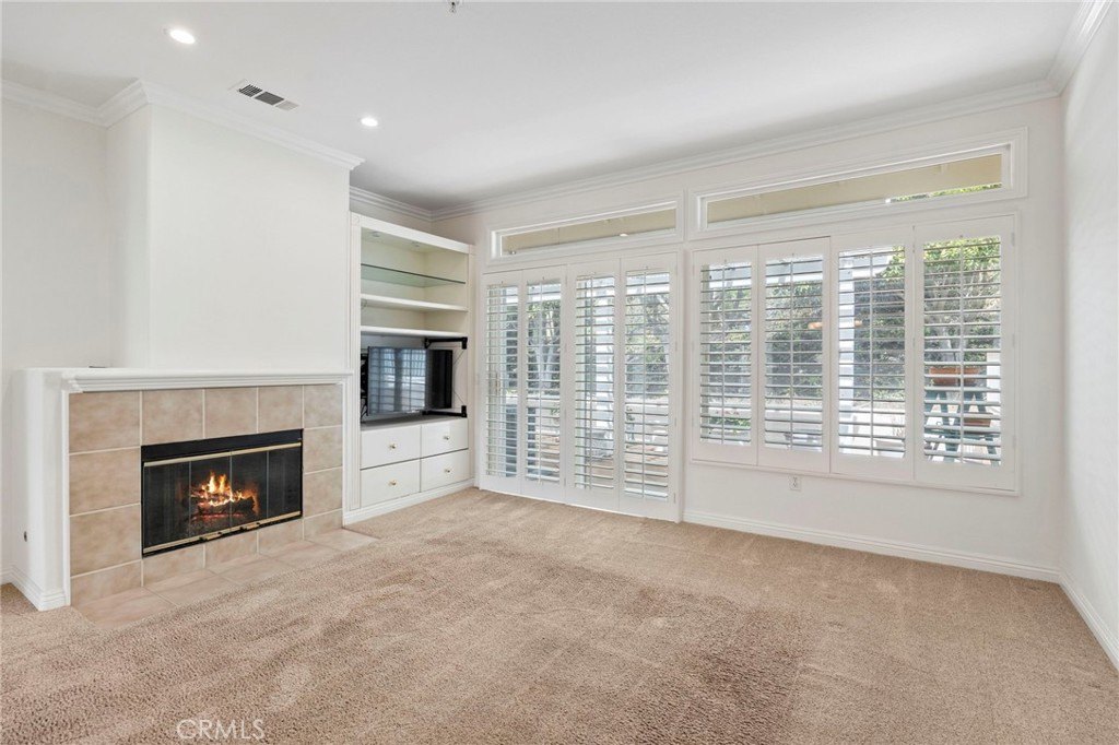 Mission Viejo, California, 92692, United States, 2 Bedrooms Bedrooms, ,2 BathroomsBathrooms,Residential,Forsale,1927544