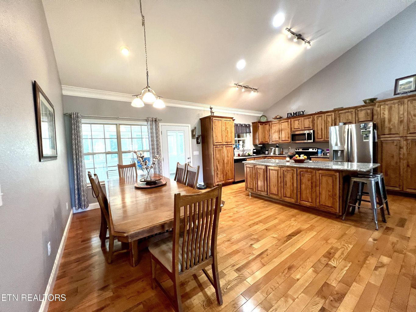 Sevierville, Tennessee, 37862, United States, 3 Bedrooms Bedrooms, ,2 BathroomsBathrooms,Residential,Forsale,1893776