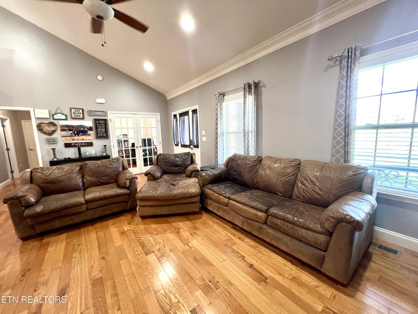 Sevierville, Tennessee, 37862, United States, 3 Bedrooms Bedrooms, ,2 BathroomsBathrooms,Residential,Forsale,1893776