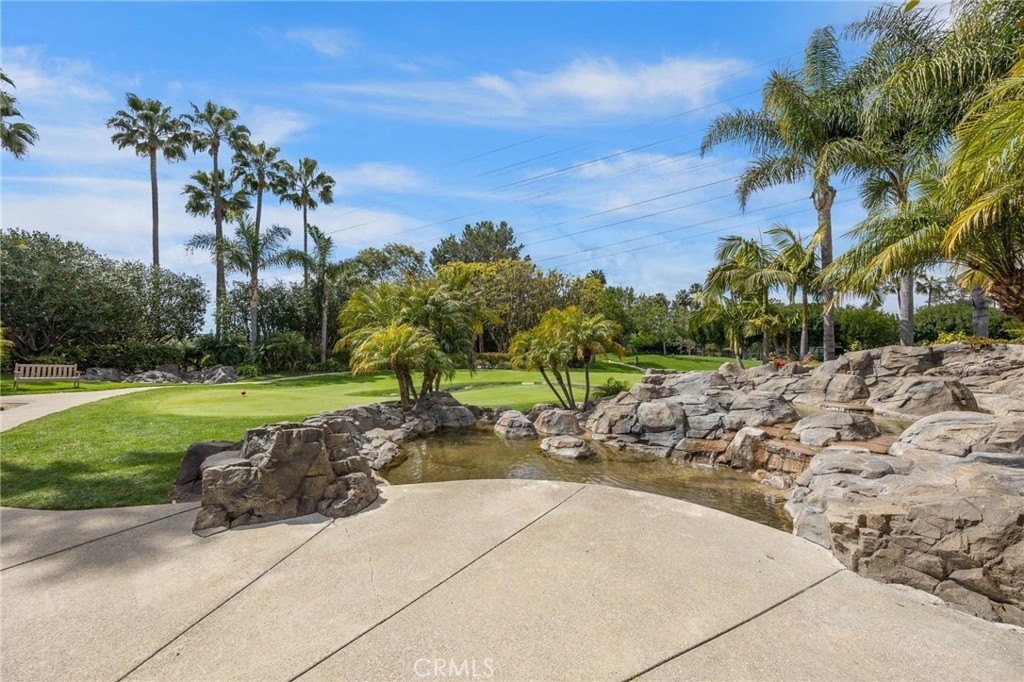 Mission Viejo, California, 92692, United States, 2 Bedrooms Bedrooms, ,2 BathroomsBathrooms,Residential,Forsale,1927544