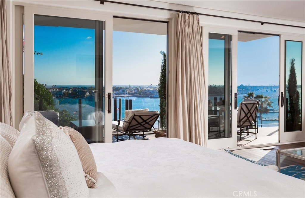 Corona del Mar, California, 92625, United States, 4 Bedrooms Bedrooms, ,3.5 BathroomsBathrooms,Residential,Forsale,1899771