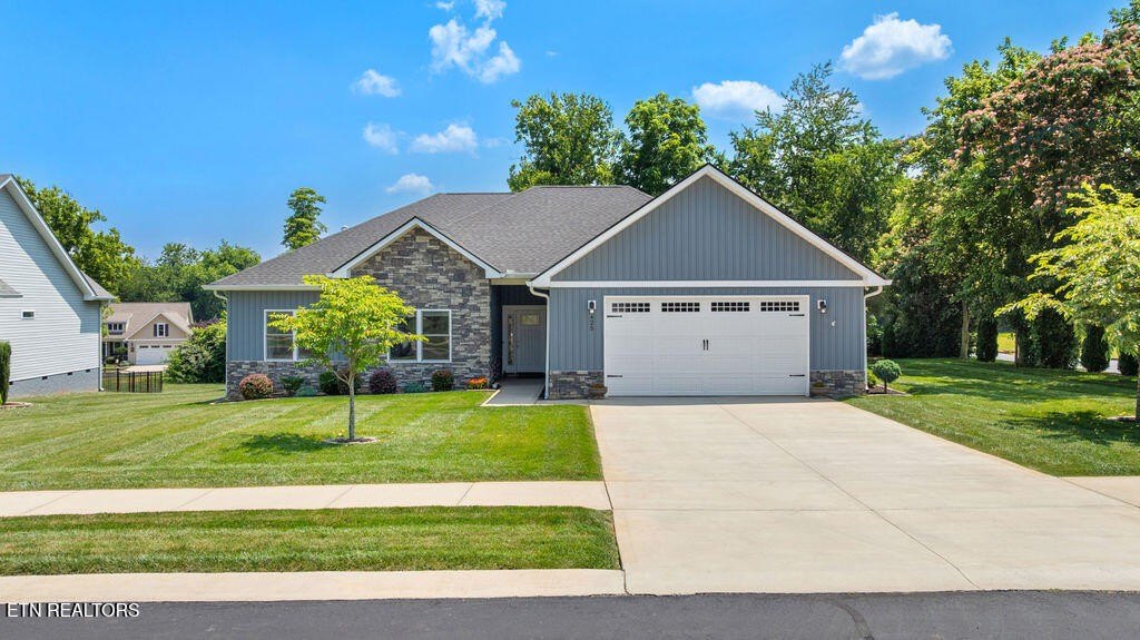 Loudon, Tennessee, 37774, United States, 3 Bedrooms Bedrooms, ,2 BathroomsBathrooms,Residential,Forsale,1942457
