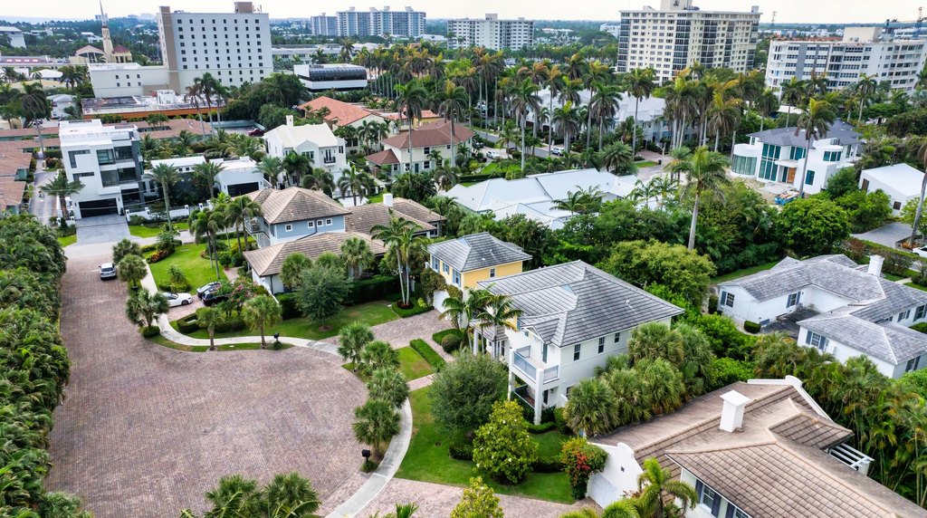 Delray Beach, Florida, 33483, United States, 4 Bedrooms Bedrooms, ,4.5 BathroomsBathrooms,Residential,Forsale,1905161