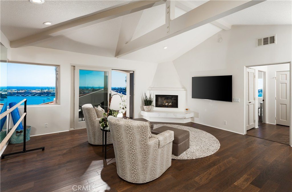 Corona del Mar, California, 92625, United States, 4 Bedrooms Bedrooms, ,3.5 BathroomsBathrooms,Residential,Forsale,1899771