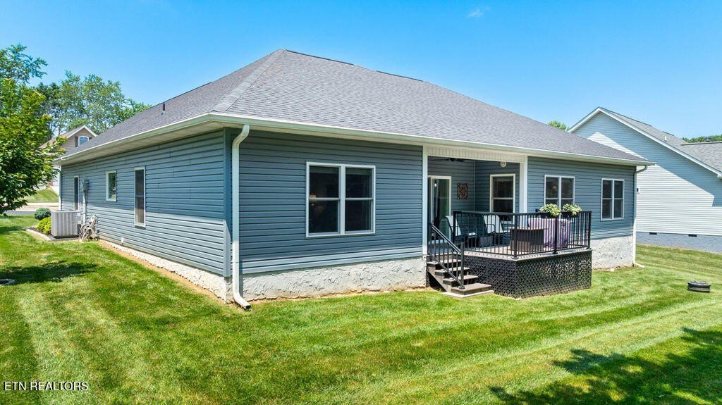 Loudon, Tennessee, 37774, United States, 3 Bedrooms Bedrooms, ,2 BathroomsBathrooms,Residential,Forsale,1942457