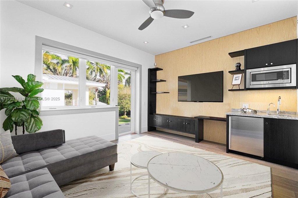 Pinecrest, Florida, 33156, United States, 6 Bedrooms Bedrooms, ,7 BathroomsBathrooms,Residential,Forsale,1946662