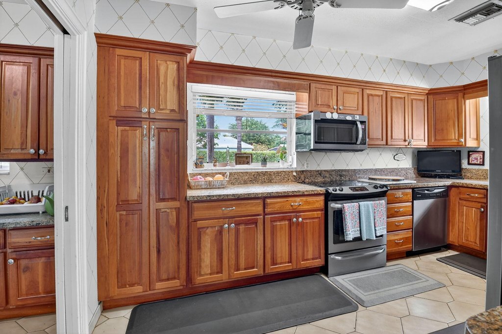 Delray Beach, Florida, 33444, United States, 4 Bedrooms Bedrooms, ,2.5 BathroomsBathrooms,Residential,Forsale,1905179