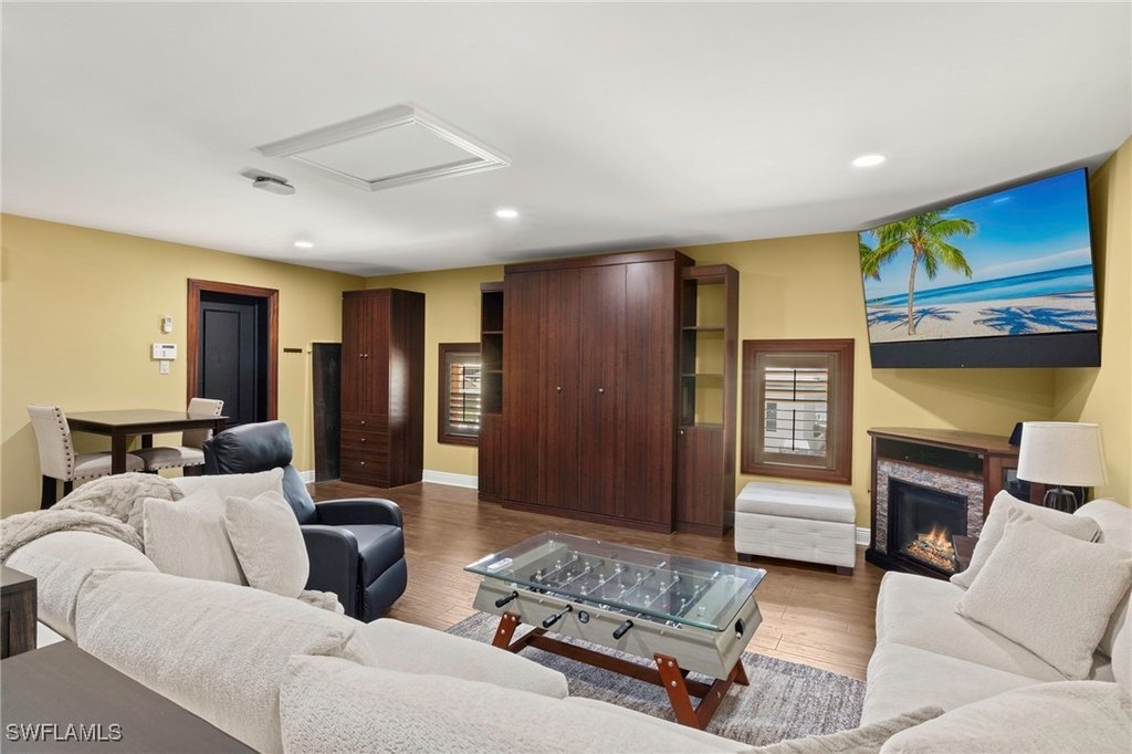 Fort Myers, Florida, 33919, United States, 4 Bedrooms Bedrooms, ,5.5 BathroomsBathrooms,Residential,Forsale,1969844