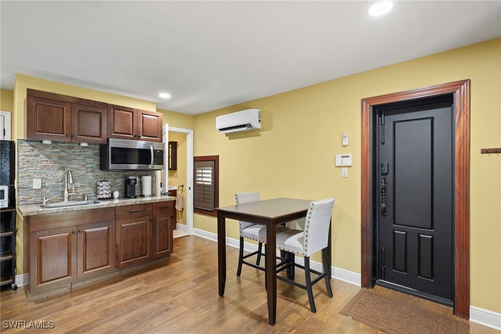 Fort Myers, Florida, 33919, United States, 4 Bedrooms Bedrooms, ,5.5 BathroomsBathrooms,Residential,Forsale,1969844