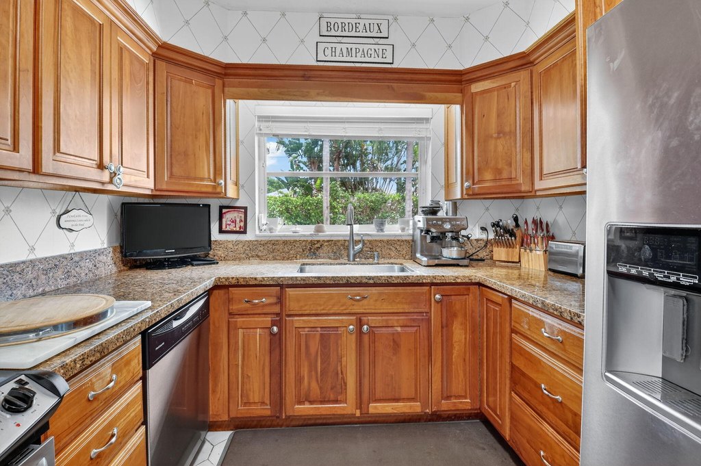 Delray Beach, Florida, 33444, United States, 4 Bedrooms Bedrooms, ,2.5 BathroomsBathrooms,Residential,Forsale,1905179