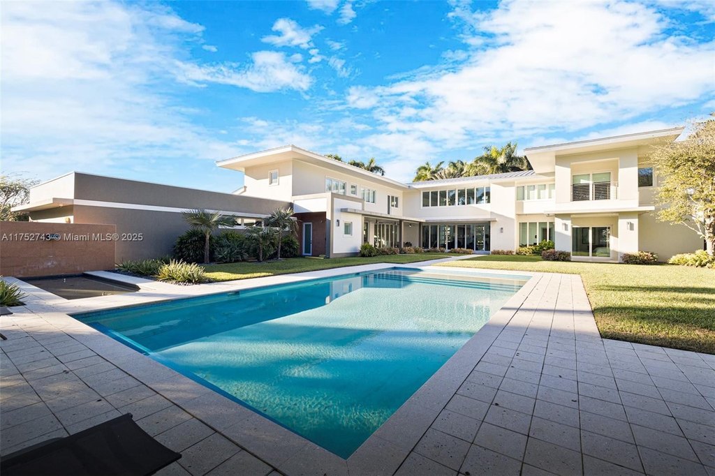 Pinecrest, Florida, 33156, United States, 6 Bedrooms Bedrooms, ,7 BathroomsBathrooms,Residential,Forsale,1946662