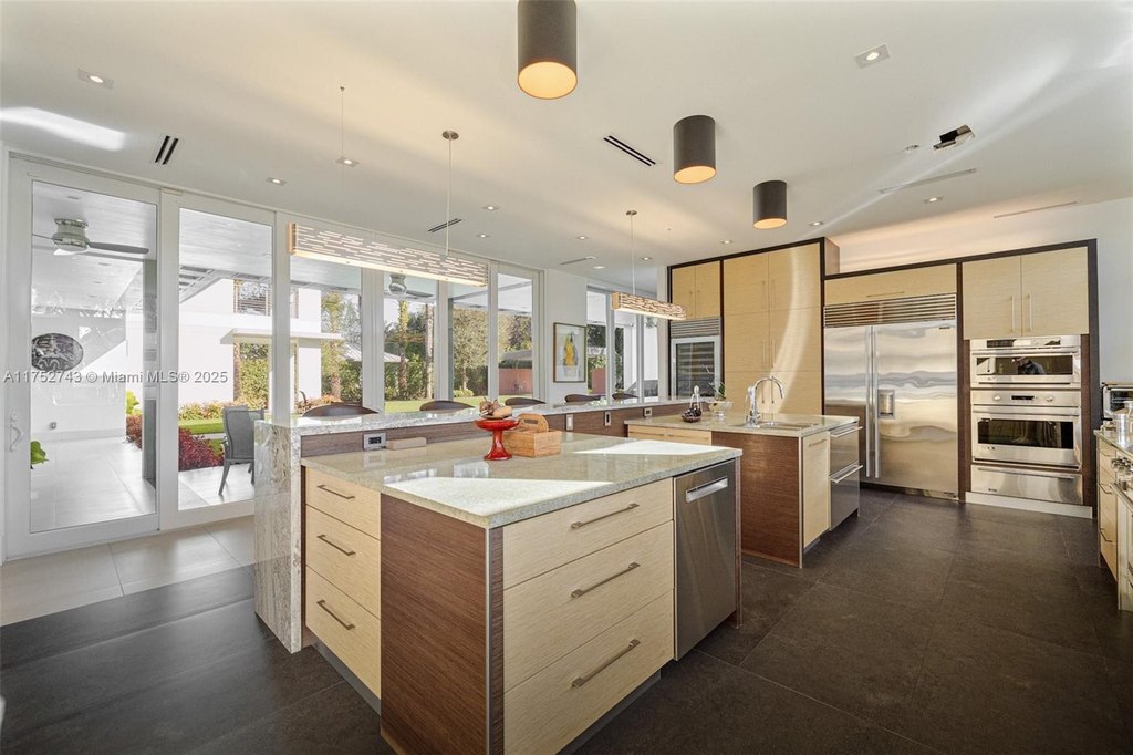 Pinecrest, Florida, 33156, United States, 6 Bedrooms Bedrooms, ,7 BathroomsBathrooms,Residential,Forsale,1946662