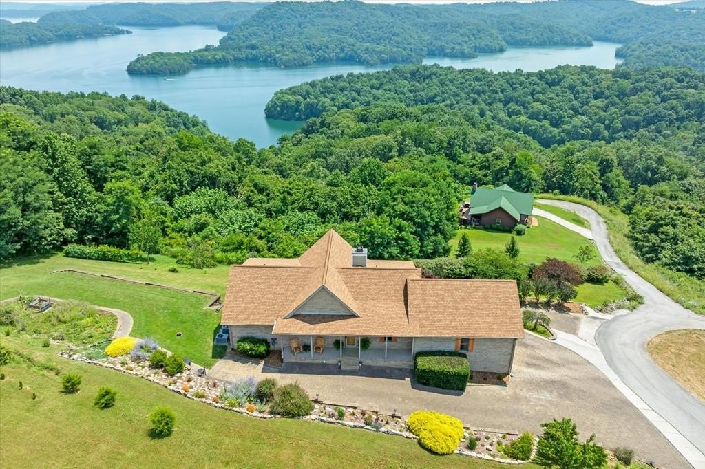 Hilham, Tennessee, 38568, United States, 4 Bedrooms Bedrooms, ,3 BathroomsBathrooms,Residential,Forsale,1929824