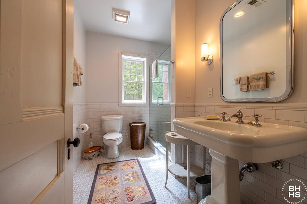 Saranac Lake, New York, 12983, United States, 6 Bedrooms Bedrooms, ,5.5 BathroomsBathrooms,Residential,Forsale,1953155