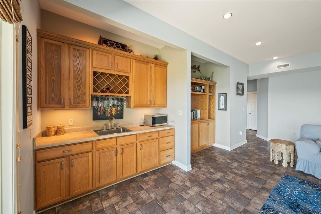 Hilham, Tennessee, 38568, United States, 4 Bedrooms Bedrooms, ,3 BathroomsBathrooms,Residential,Forsale,1929824