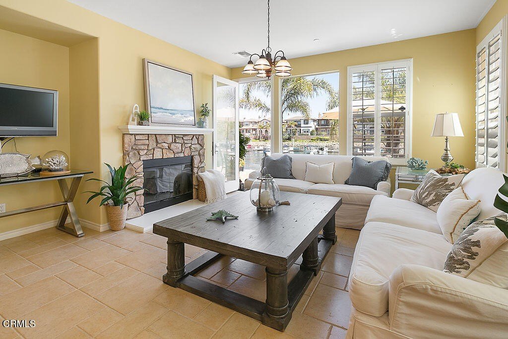 Oxnard, California, 93035, United States, 4 Bedrooms Bedrooms, ,3.5 BathroomsBathrooms,Residential,Forsale,1883891