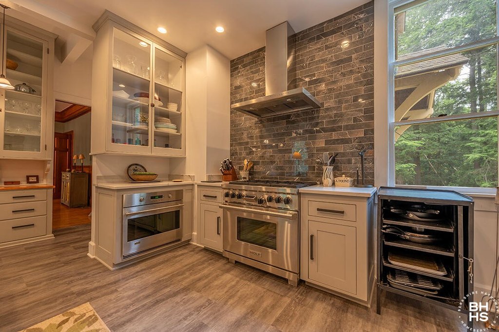 Saranac Lake, New York, 12983, United States, 6 Bedrooms Bedrooms, ,5.5 BathroomsBathrooms,Residential,Forsale,1953155